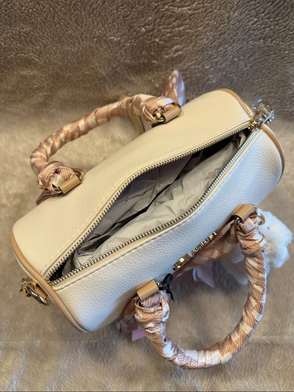 JUICY COUTURE Exclusive Forever Fab Juicy Scarf Satchel